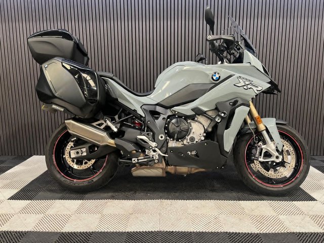 View our BMW S 1000 XR