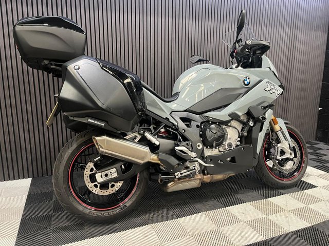 View our BMW S 1000 XR