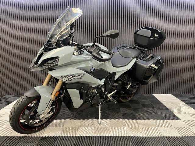 View our BMW S 1000 XR