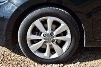 USED 2017 17 HYUNDAI I20 1.0 T-GDi Premium Nav Hatchback 5dr Petrol Manual Euro 6 (s/s) (100 ps) 2 OWNERS, NEW MOT, 8 SERVICES! SAT NAV, R/CAMERA, DAB, BLUETOOTH!