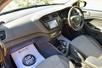 USED 2017 17 HYUNDAI I20 1.0 T-GDi Premium Nav Hatchback 5dr Petrol Manual Euro 6 (s/s) (100 ps) 2 OWNERS, NEW MOT, 8 SERVICES! SAT NAV, R/CAMERA, DAB, BLUETOOTH!