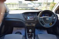 USED 2017 17 HYUNDAI I20 1.0 T-GDi Premium Nav Hatchback 5dr Petrol Manual Euro 6 (s/s) (100 ps) 2 OWNERS, NEW MOT, 8 SERVICES! SAT NAV, R/CAMERA, DAB, BLUETOOTH!
