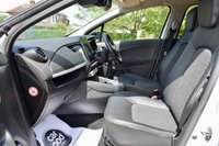 USED 2023 23 RENAULT ZOE R135 EV50 52kWh Iconic Hatchback 5dr Electric Auto (Boost Charge) (134 bhp) 1 OWNER, FRSH + HEALTH CHECK! NAV, CAMERA, CARPLAY, HEATED SEATS!