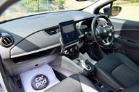USED 2023 23 RENAULT ZOE R135 EV50 52kWh Iconic Hatchback 5dr Electric Auto (Boost Charge) (134 bhp) 1 OWNER, FRSH + HEALTH CHECK! NAV, CAMERA, CARPLAY, HEATED SEATS!