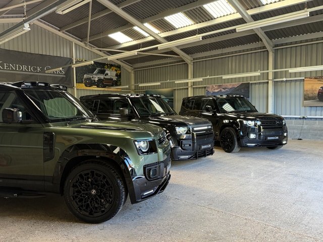 View our LAND ROVER DEFENDER 110
