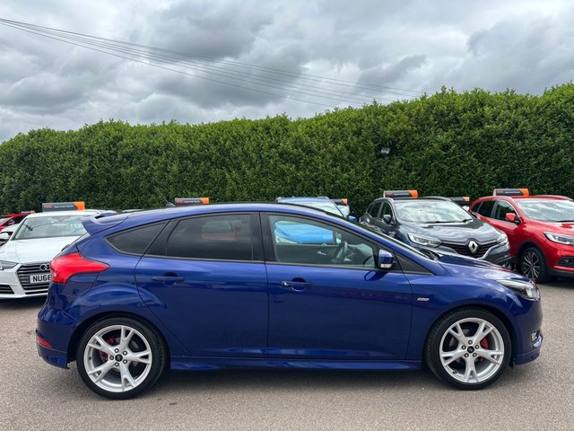 View our FORD FOCUS