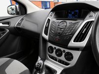 USED 2013 13 FORD FOCUS 1.6 TDCi Zetec Hatchback 5dr Diesel Manual Euro 5 (s/s) (115 ps) 10 SERVICE STAMOS - 12 MONTH MOT