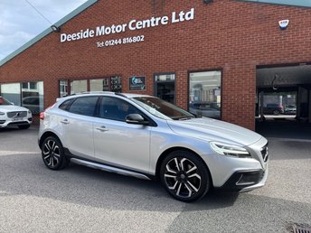 View our VOLVO V40 CROSS COUNTRY