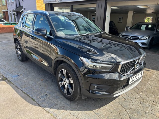 View our VOLVO XC40