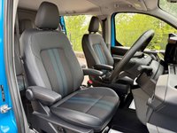 USED 2024 74 FORD TRANSIT CUSTOM 2.5 320 Duratec 11.8kWh SPORT COMBI Van 5dr Petrol Plug-in HYBRID AUTO L1 Euro 6 (232 ps) *** UK DELIVERY AVAILABLE *** SPORT HYBRID // GREAT FACTORY UPGRADES INC 19'' ALLOYS