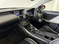 USED 2016 16 LEXUS IS 2.5 300h Sport Saloon 4dr Petrol Hybrid E-CVT Euro 6 (s/s) (223 ps) 