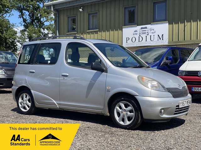 View our TOYOTA YARIS VERSO