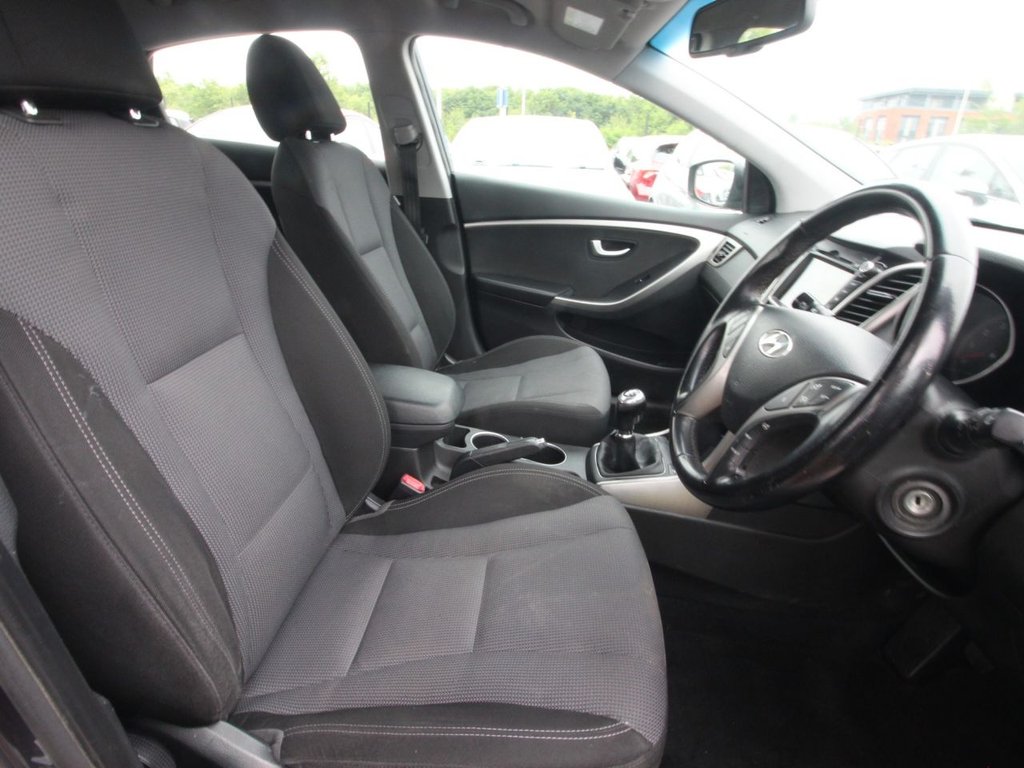 USED 2015 15 HYUNDAI I30 1.4 Blue Drive SE Nav Hatchback 5dr Petrol Manual Euro 6 (s/s) (100 ps) **CLEARANCE VEHICLE**