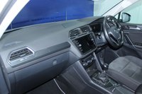 USED 2018 18 VOLKSWAGEN TIGUAN 2.0 TDI SEL SUV 5dr Diesel Manual Euro 6 (s/s) (150 ps) PANORAMIC ROOF !!