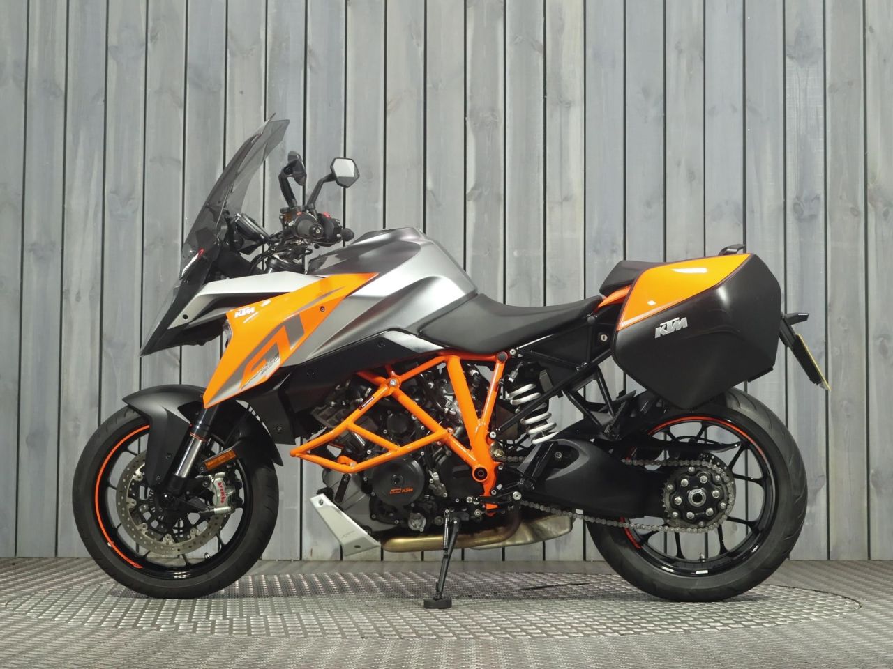 KTM 1290 Super Duke GT