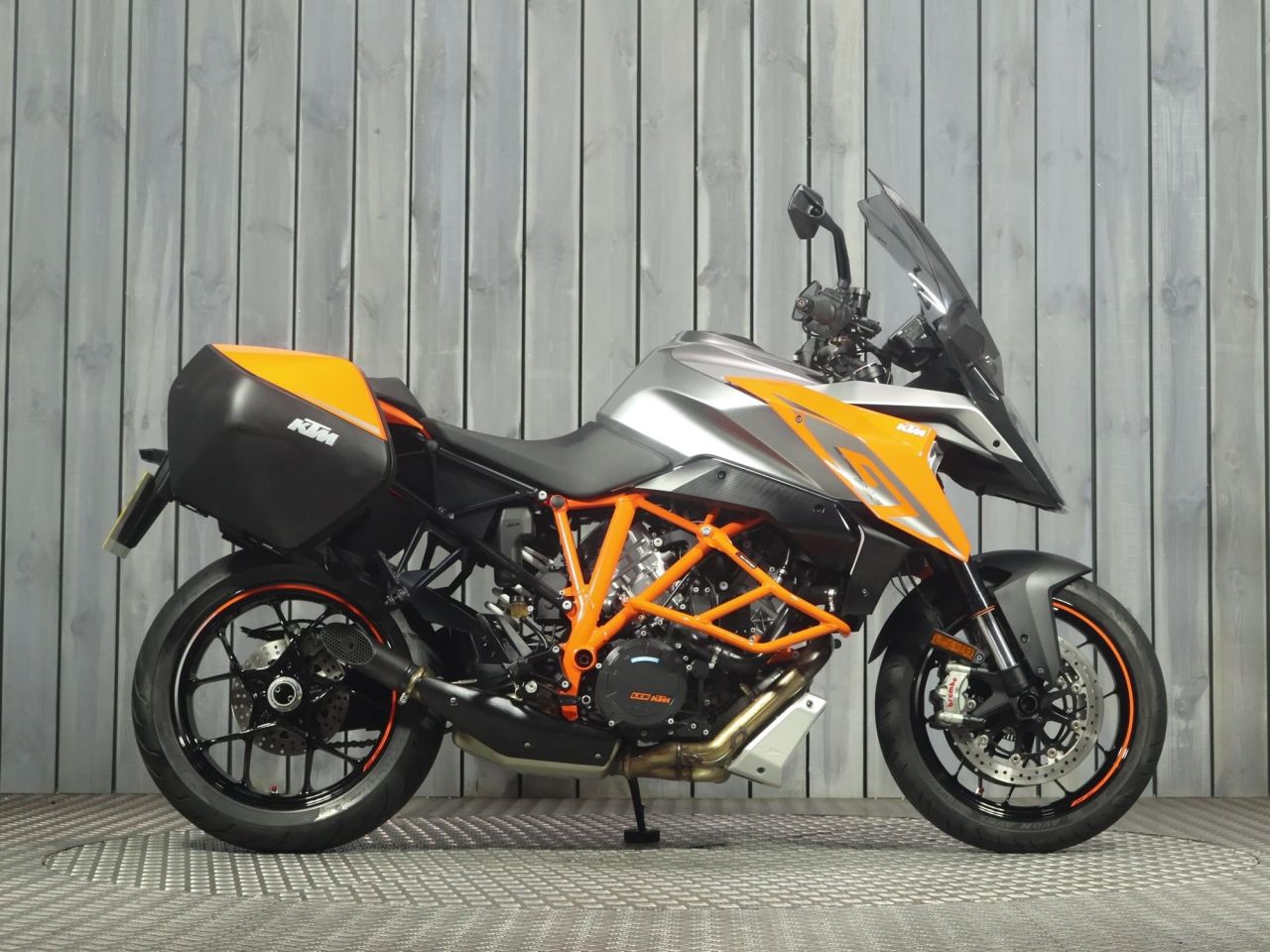 KTM 1290 Super Duke GT