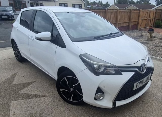 2016 TOYOTA YARIS
