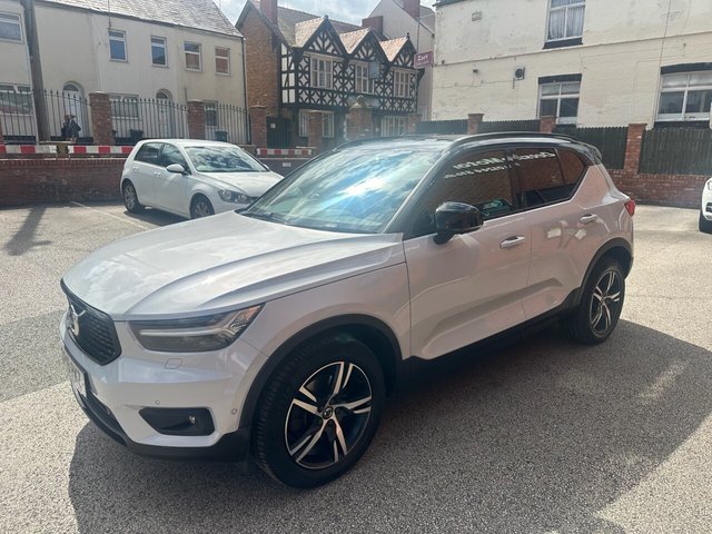View our VOLVO XC40