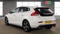 USED 2019 19 VOLVO V40 2.0 T2 GPF R-Design Hatchback 5dr Petrol Manual Euro 6 (s/s) (122 ps) Alloy wheels - Rear parking sensors