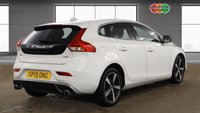 USED 2019 19 VOLVO V40 2.0 T2 GPF R-Design Hatchback 5dr Petrol Manual Euro 6 (s/s) (122 ps) Alloy wheels - Rear parking sensors