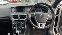 USED 2019 19 VOLVO V40 2.0 T2 GPF R-Design Hatchback 5dr Petrol Manual Euro 6 (s/s) (122 ps) Alloy wheels - Rear parking sensors