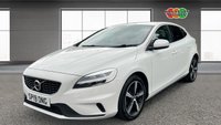 USED 2019 19 VOLVO V40 2.0 T2 GPF R-Design Hatchback 5dr Petrol Manual Euro 6 (s/s) (122 ps) Alloy wheels - Rear parking sensors