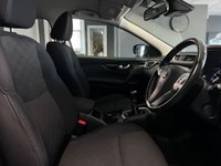USED 2016 66 NISSAN QASHQAI 1.2 DIG-T N-Connecta SUV 5dr Petrol Manual 2WD Euro 6 (s/s) (115 ps) SERVICE RECORDS - SAT NAV - PARKING CAM - BLIND SPOT WARNING - CRUISE CONTROL