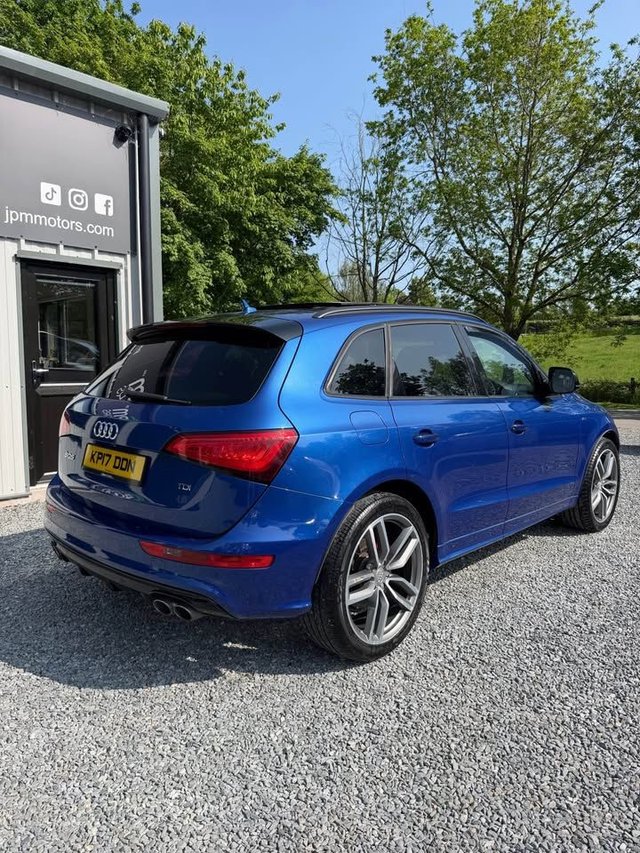 View our AUDI SQ5