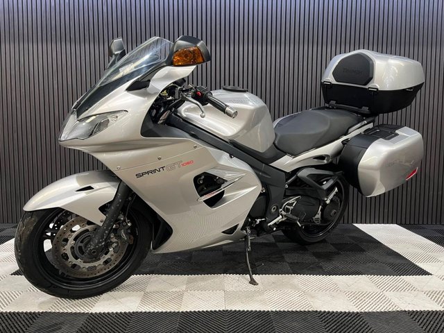 View our TRIUMPH Sprint GT 1050