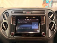 USED 2015 65 VOLKSWAGEN TIGUAN 2.0 TDI BlueMotion Tech R-Line Edition SUV 5dr Diesel DSG 4WD Euro 6 (s/s) (150 ps) Service History with 10 Stamps-Heated Leather