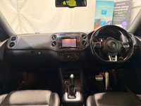 USED 2015 65 VOLKSWAGEN TIGUAN 2.0 TDI BlueMotion Tech R-Line Edition SUV 5dr Diesel DSG 4WD Euro 6 (s/s) (150 ps) Service History with 10 Stamps-Heated Leather