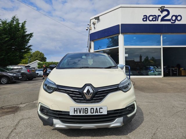View our RENAULT CAPTUR