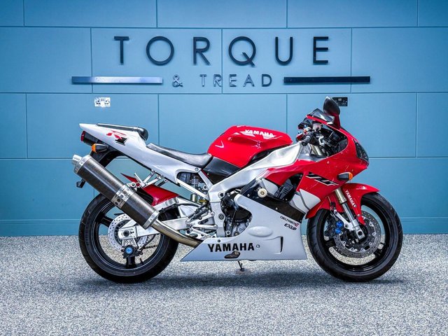 View our YAMAHA R1