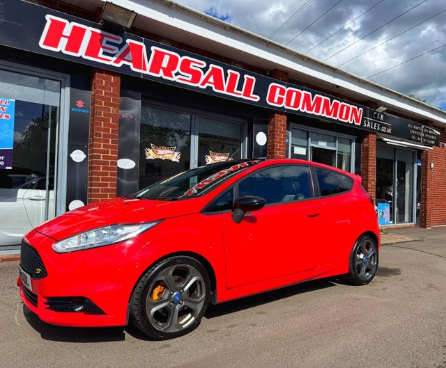 View our Ford Fiesta 1.6T EcoBoost ST-3 Hatchback 3dr Petrol Manual Euro 5 (s/s) (182 ps)