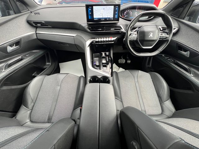 View our PEUGEOT 5008