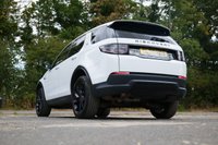 USED 2020 70 LAND ROVER DISCOVERY SPORT 2.0 D180 MHEV SE SUV 5dr Diesel Auto 4WD Euro 6 (s/s) (180 ps) FUJI WHITE PAINTWORK + REVERSE CAMERA + APPLE CARPLAY