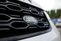 USED 2020 70 LAND ROVER DISCOVERY SPORT 2.0 D180 MHEV SE SUV 5dr Diesel Auto 4WD Euro 6 (s/s) (180 ps) FUJI WHITE PAINTWORK + REVERSE CAMERA + APPLE CARPLAY