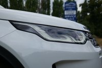 USED 2020 70 LAND ROVER DISCOVERY SPORT 2.0 D180 MHEV SE SUV 5dr Diesel Auto 4WD Euro 6 (s/s) (180 ps) FUJI WHITE PAINTWORK + REVERSE CAMERA + APPLE CARPLAY