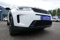 USED 2020 70 LAND ROVER DISCOVERY SPORT 2.0 D180 MHEV SE SUV 5dr Diesel Auto 4WD Euro 6 (s/s) (180 ps) FUJI WHITE PAINTWORK + REVERSE CAMERA + APPLE CARPLAY