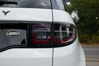 USED 2020 70 LAND ROVER DISCOVERY SPORT 2.0 D180 MHEV SE SUV 5dr Diesel Auto 4WD Euro 6 (s/s) (180 ps) FUJI WHITE PAINTWORK + REVERSE CAMERA + APPLE CARPLAY