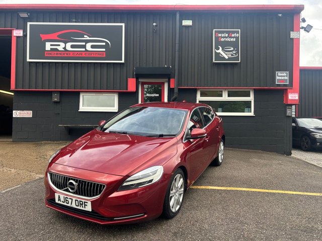 View our VOLVO V40