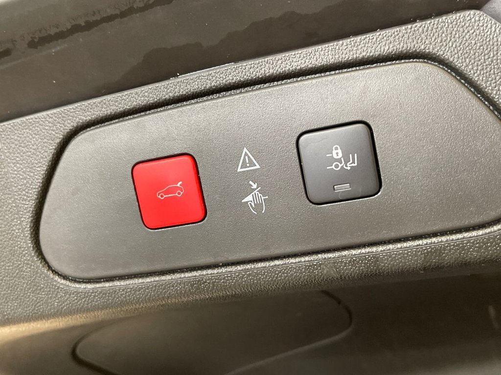 USED 2018 68 VAUXHALL GRANDLAND X 1.2 Turbo Sport Nav SUV 5dr Petrol Manual Euro 6 (s/s) (130 ps) Electric Tailgate with foot gesture
