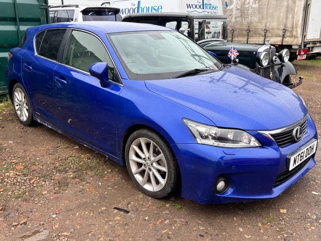 View our LEXUS CT