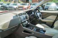USED 2017 17 JAGUAR F-PACE 2.0 D180 Portfolio SUV 5dr Diesel Auto AWD Euro 6 (s/s) (180 ps) 