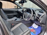 USED 2023 23 LEXUS UX 2.0 250h F Sport Design SUV 5dr Petrol Hybrid E-CVT Euro 6 (s/s) (184 ps) ** WE OFFER FINANCE ON THIS CAR **
