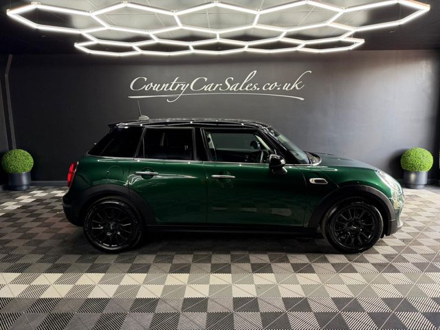2018 MINI HATCH