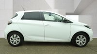 USED 2022 22 RENAULT ZOE R110 EV50 52kWh Business Electric Auto Rapid Charge 107 bhp with Air Conditioning, Charge cable and much more finished in 