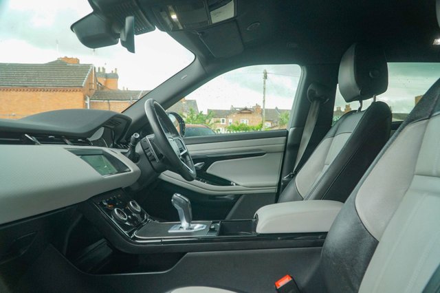 View our LAND ROVER RANGE ROVER EVOQUE