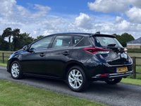 USED 2017 67 TOYOTA AURIS 1.8 VVT-h Icon Tech Hatchback 5dr Petrol Hybrid CVT Euro 6 (s/s) (136 ps) 