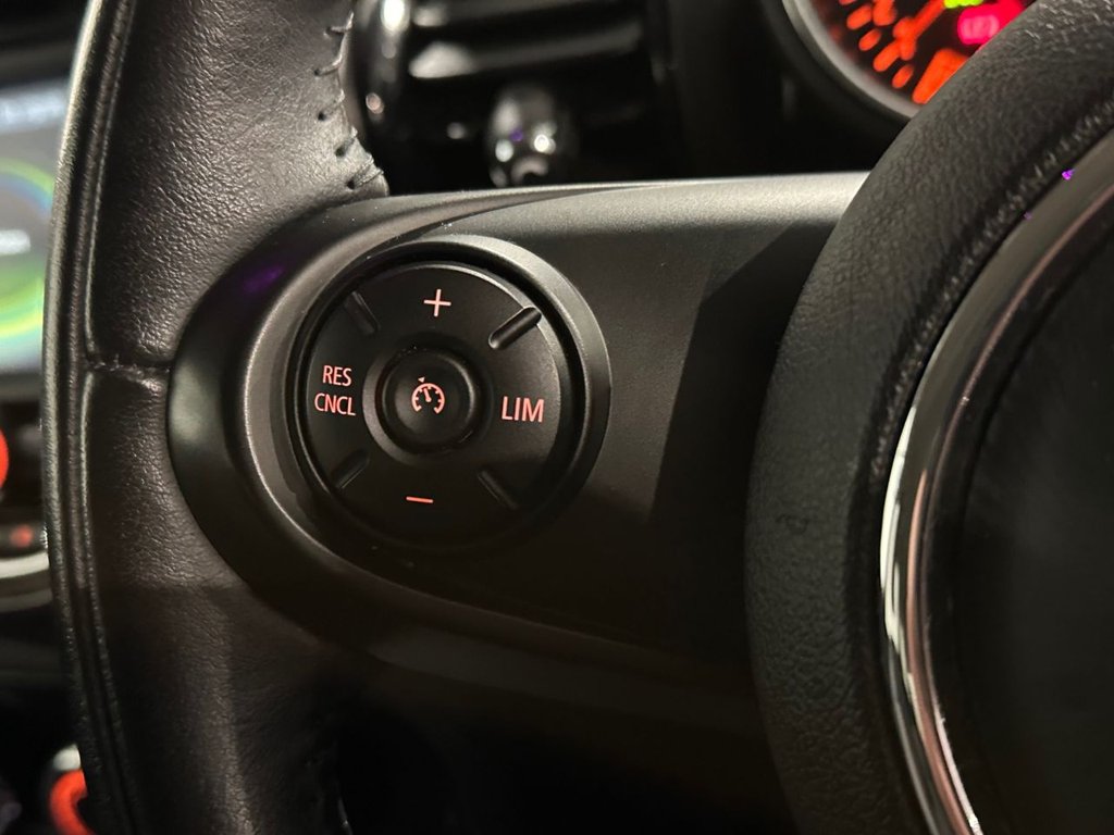 USED 2017 17 MINI CLUBMAN 1.5 Cooper Estate 6dr Petrol Manual Euro 6 (s/s) (136 ps) 